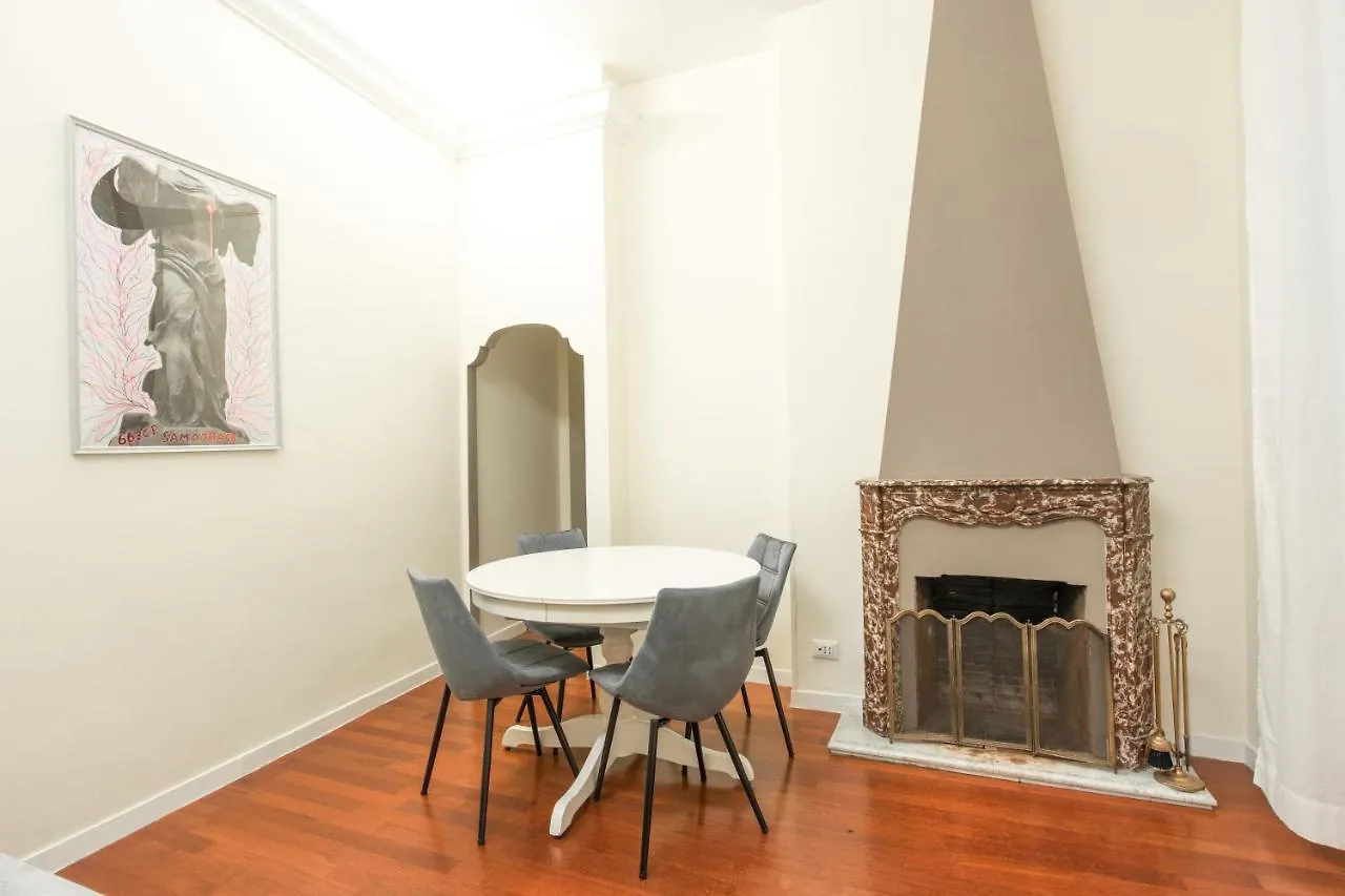 Accogliente Casa A Due Passi Da Piazza Navona Apartment Rome Italy
